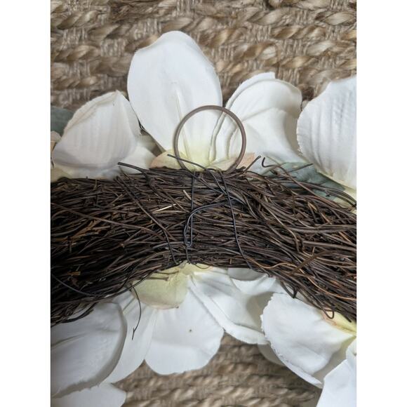 White Floral Spring Wreath Green Leaves Easter Holiday 26" Front Door Porch - Picture 8 of 9